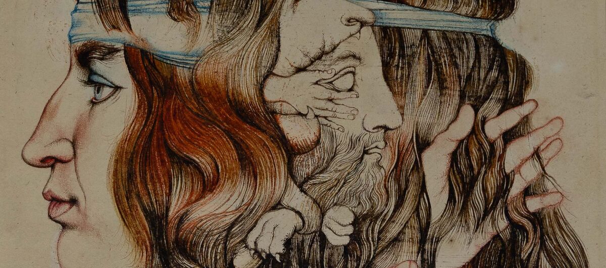 Zeichnung in schwarz, wenige Bereiche sind mit sanfter Farbe farbig gemacht. Abgebildet ist das Profil einer Frau mit offenen lagen Haaren, aus denen ein Männerkopf und Hände herausschauen. Dieser scheint zudem aus dem Mund eines Fabelwesens zu kommen.