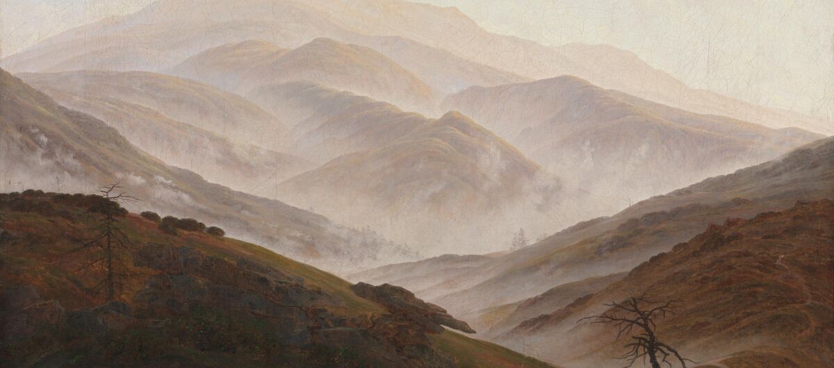 Gemälde von CASPAR DAVID FRIEDRICH. Es zeigt die Riesengebirgslandschaft, bestehend aus mehreren Hügeln im Vordergrund, die begrünt und mit einzelnen Bäumen bewachsen sind. Die hinteren Berge liegen in aufsteigendem Nebel verhüllt.